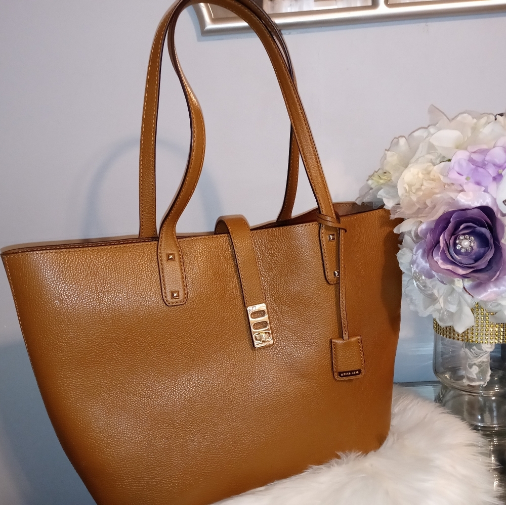 Michael Kors purse 👜